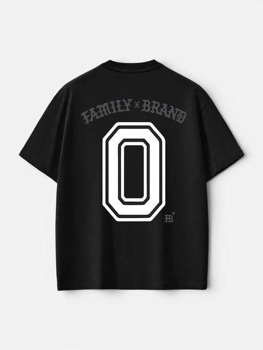 Remera Familyarg x Brand & Co Court Negro