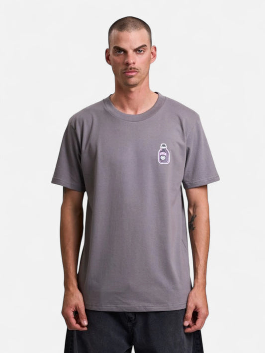 Remera Circa Against Gris