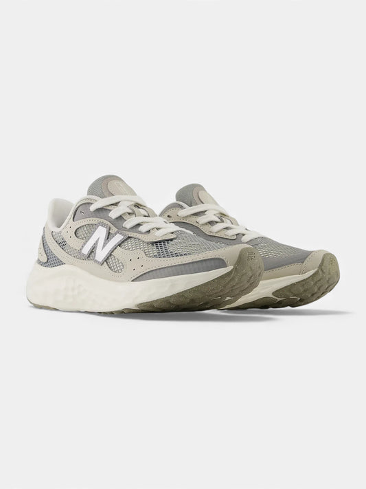 Zapatillas New Balance Mujer Fresh Foam Arishi Gris Crudo