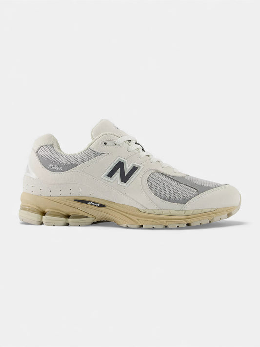 Zapatillas New Balance 2002R Beige Gris