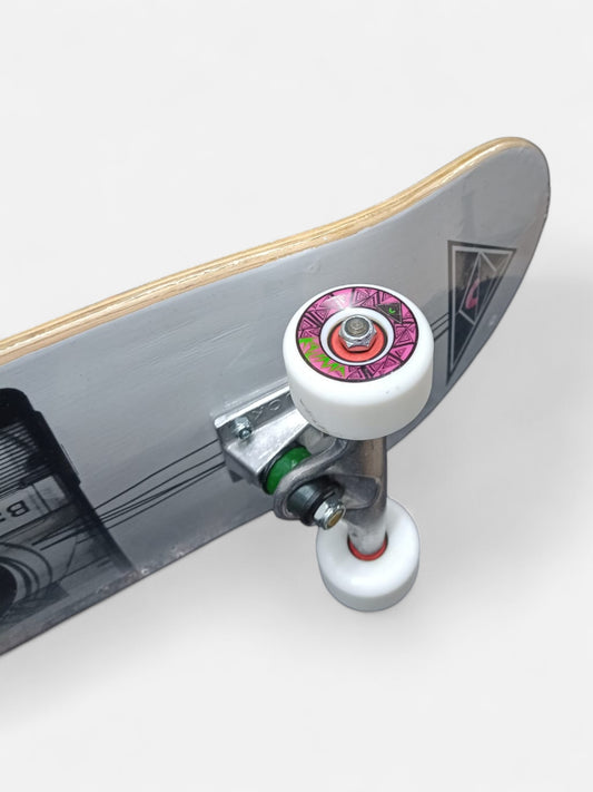 Skate Completo Kalima Smoke Vision Blanco