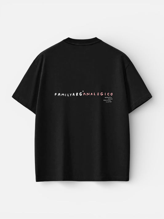 Remera Familyarg Analogico Supersized Negro