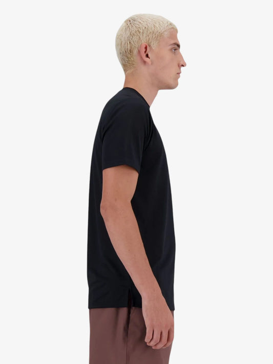 Remera New Balance Sport Essentials Negro
