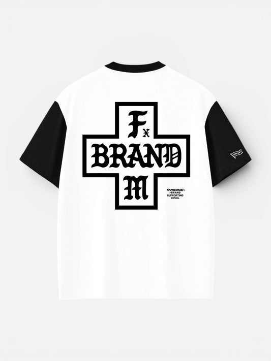 Remera Familyarg x Brand & Co Duncan BW Blanco Negro