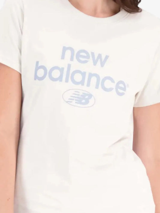 Remera New Balance Essentials Reimagined Mujer Crudo