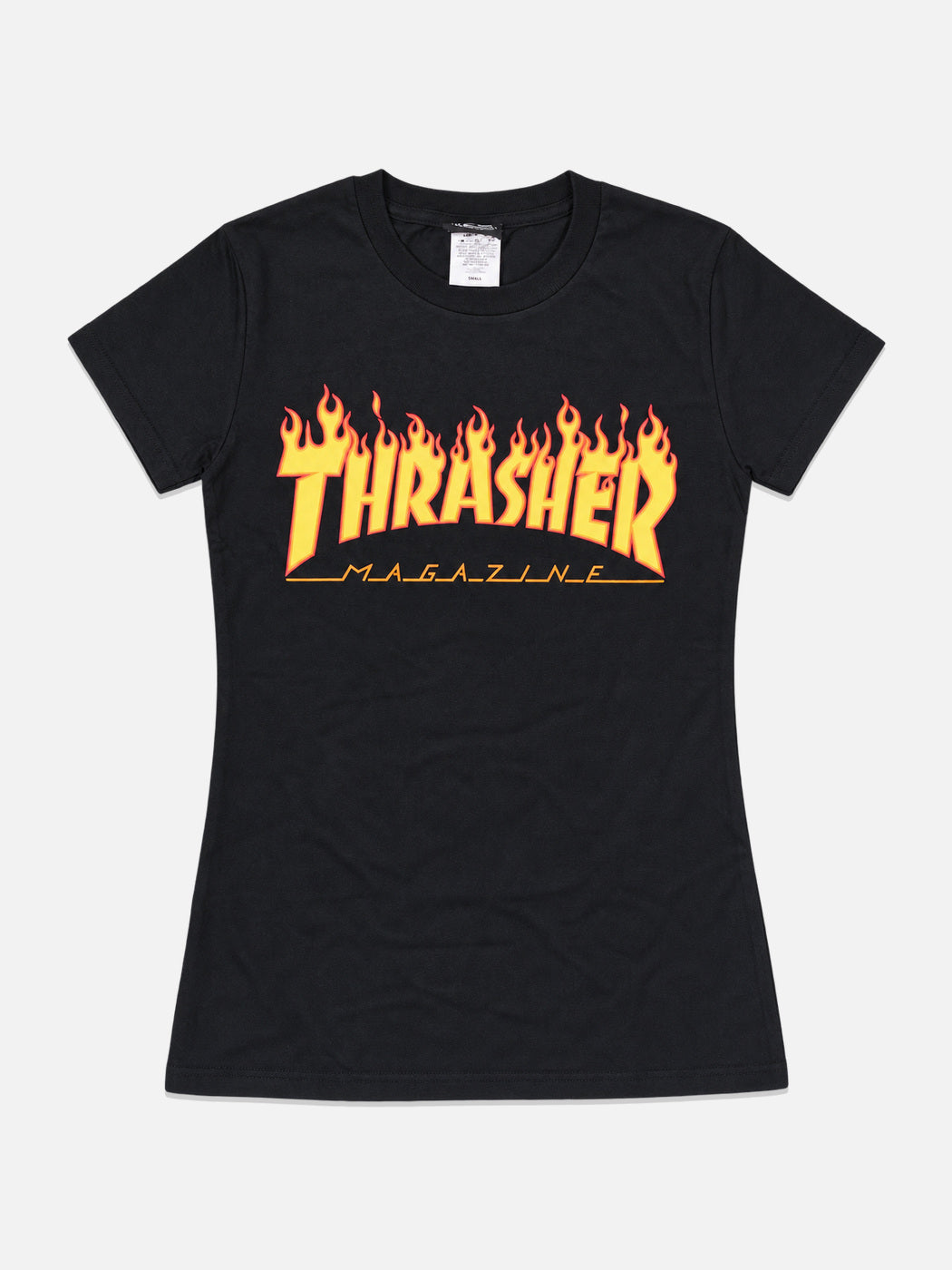 Remera Thrasher Flame Mujer Negro, vista frontal sobre fondo gris claro