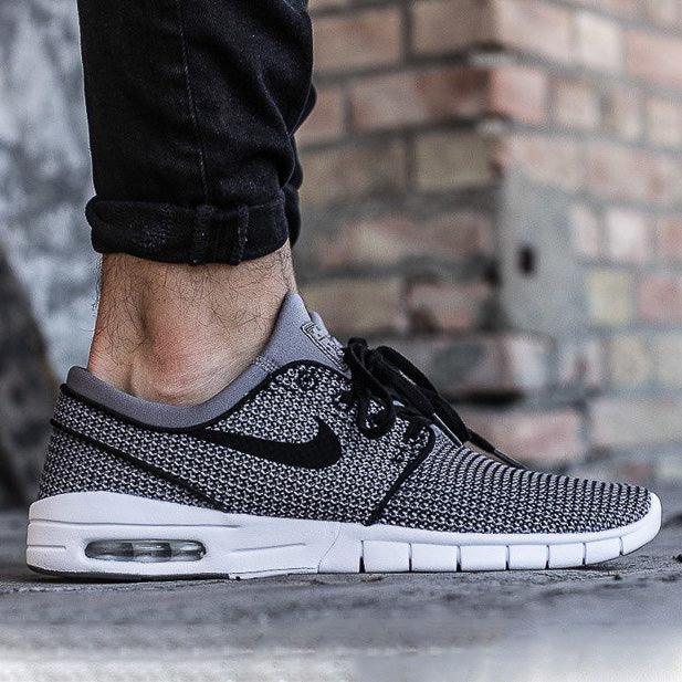 Zapatillas Nike Janoski Max Gris Negro – Indy