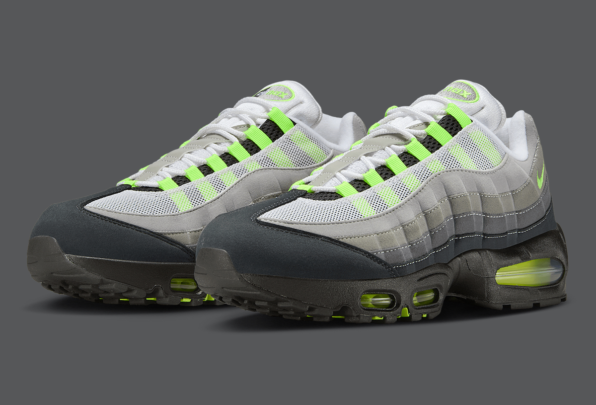 Detalle del Air unit visible en el talón de las Air Max 95 Neon
