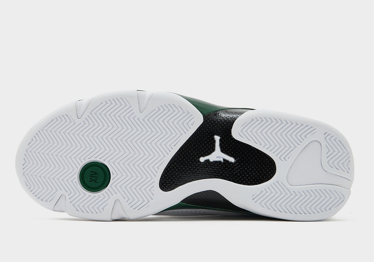 Suela del Air Jordan 14 Forest Green 2026 con la placa de fibra de carbono negra, el Jumpman y el detalle verde XIV