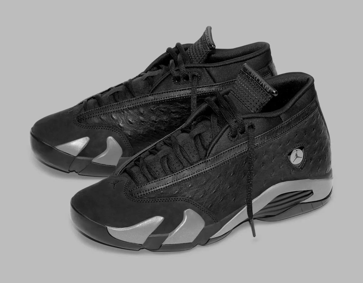 Air Jordan 14 Low Black Pack con textura de avestruz en los laterales y acentos gris plata