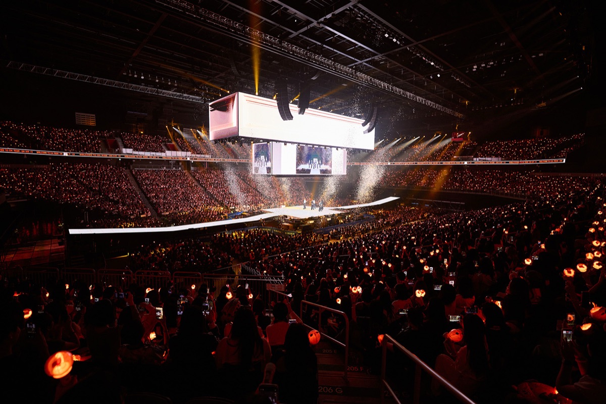 Foto oficial de archivo del fan meeting